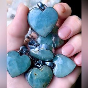NWOT Aquamarine heart necklace